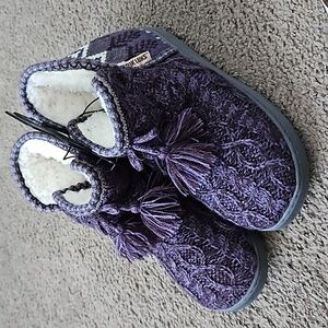Muk luks slippers